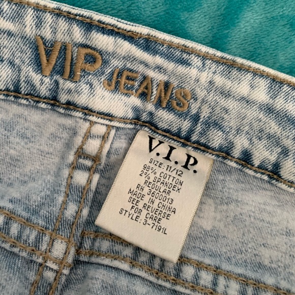 VIP JEANS - Picture 3 of 3